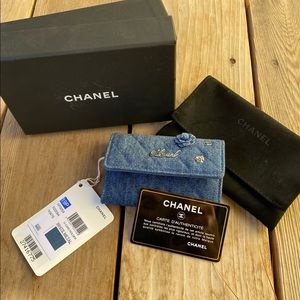 NIB with tags Chanel Camellia denim card wallet authentic